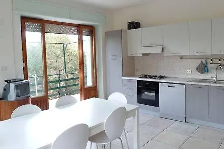 Appartamento Oriente, Luminoso, Spazioso Con 3 Camere Da Letto Cala Gonone