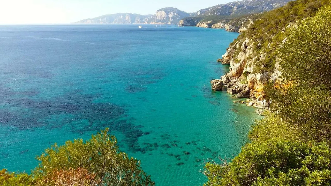 Apartment Appartamento Oriente, Luminoso, Spazioso Con 3 Camere Da Letto Cala Gonone Italy
